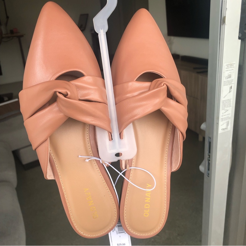 *NEW* Old Navy Flats (W7)